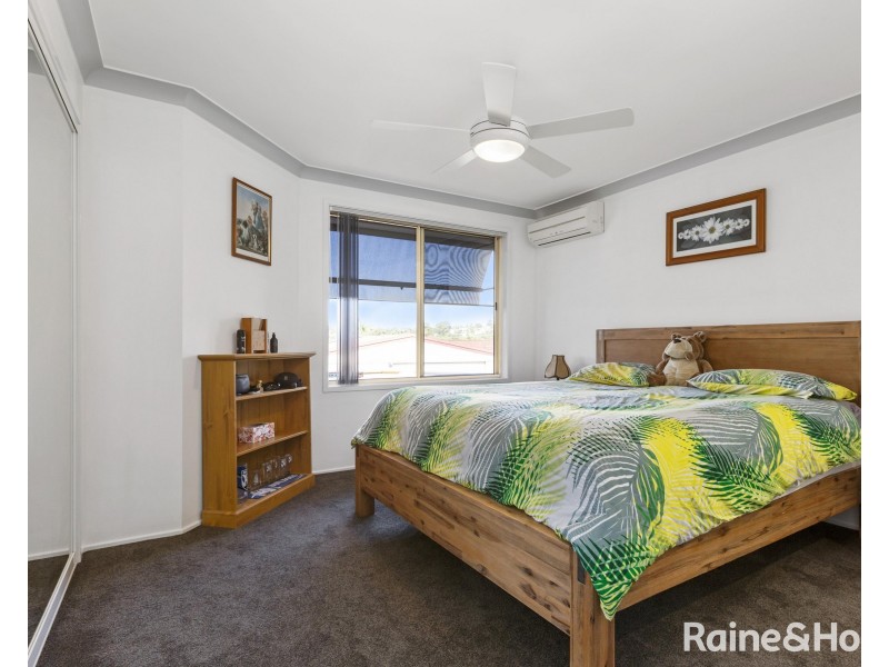 5 Springvale Circuit, Cameron Park NSW 2285