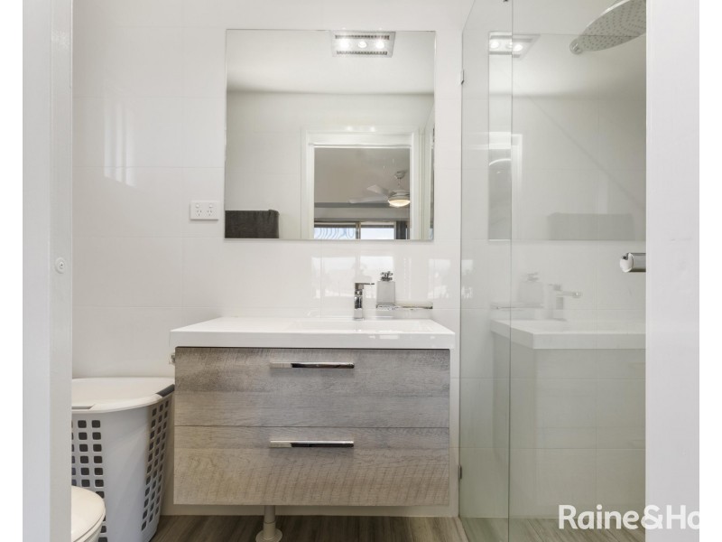 5 Springvale Circuit, Cameron Park NSW 2285