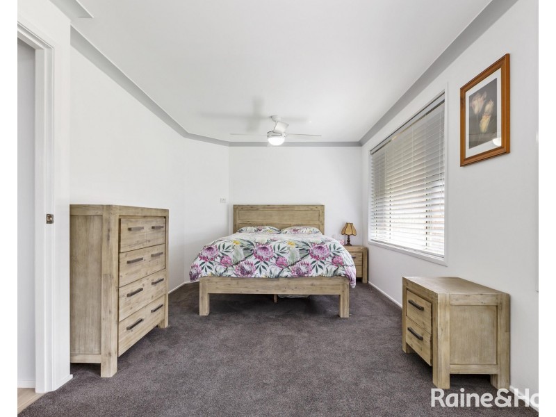 5 Springvale Circuit, Cameron Park NSW 2285