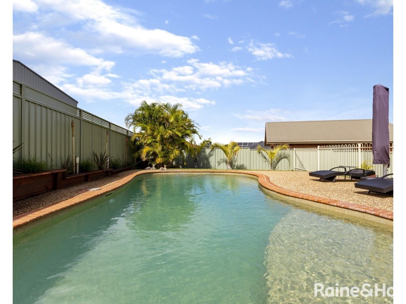 5 Springvale Circuit, Cameron Park NSW 2285