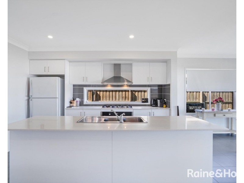 53 Tarragon Way, Chisholm NSW 2322