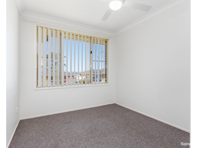 17 Yarran Close, Cameron Park NSW 2285