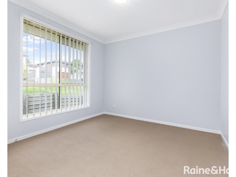 2 Gilmore Street, Cameron Park NSW 2285