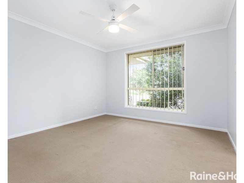 2 Gilmore Street, Cameron Park NSW 2285