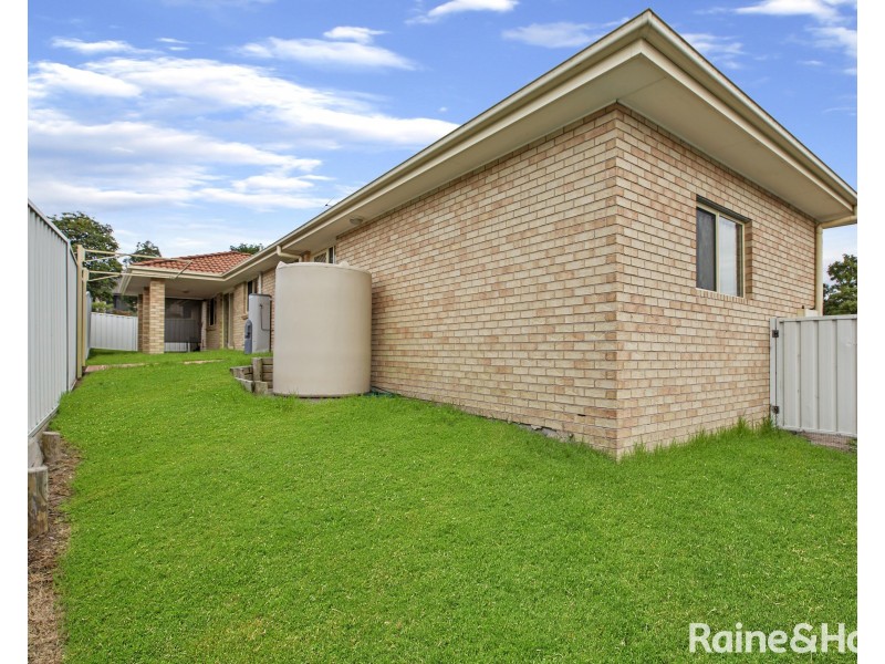 2 Gilmore Street, Cameron Park NSW 2285