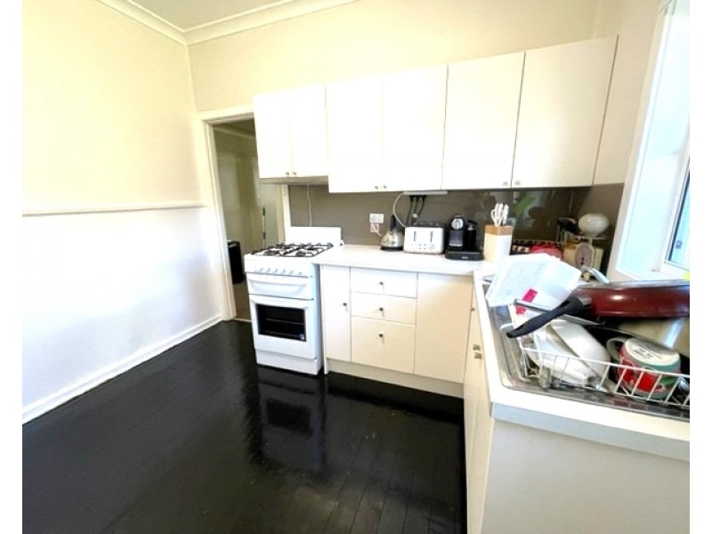 10 Mena Street, Mayfield NSW 2304