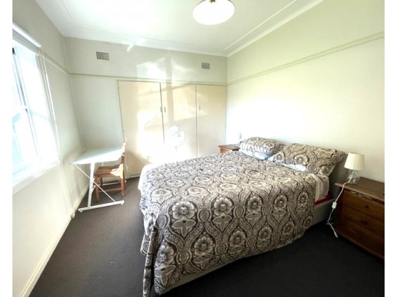 10 Mena Street, Mayfield NSW 2304