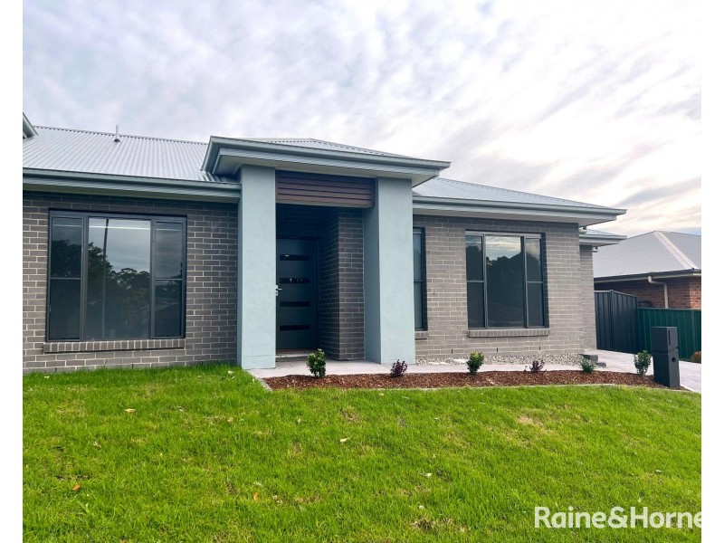 4 Cambrian Place, East Maitland NSW 2323