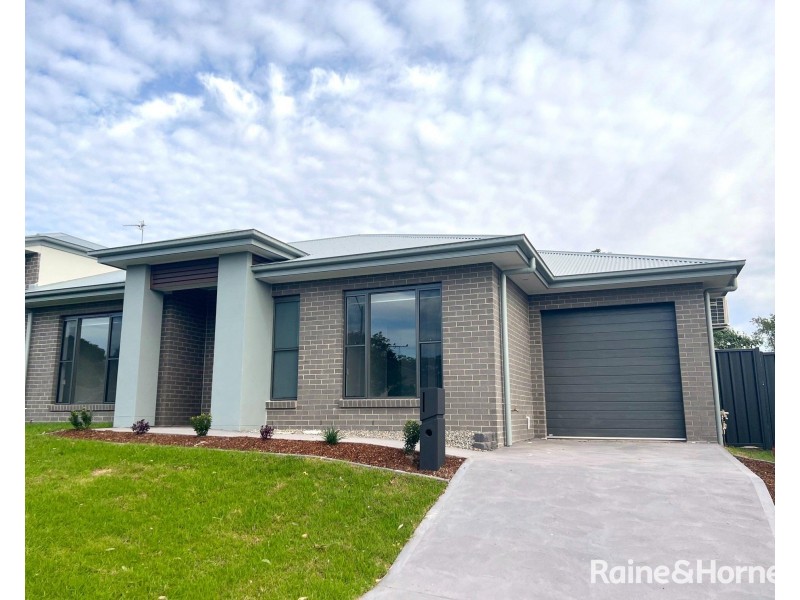 4 Cambrian Place, East Maitland NSW 2323