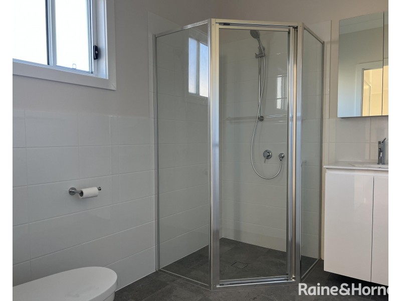 1B Helen Street, Mount Hutton NSW 2290