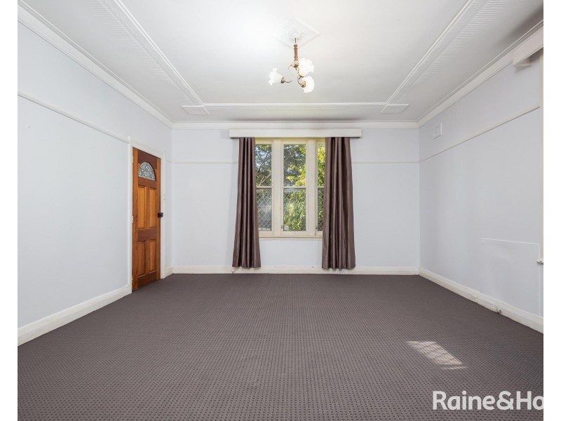 16 York Street, Mayfield NSW 2304