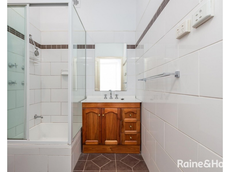 16 York Street, Mayfield NSW 2304