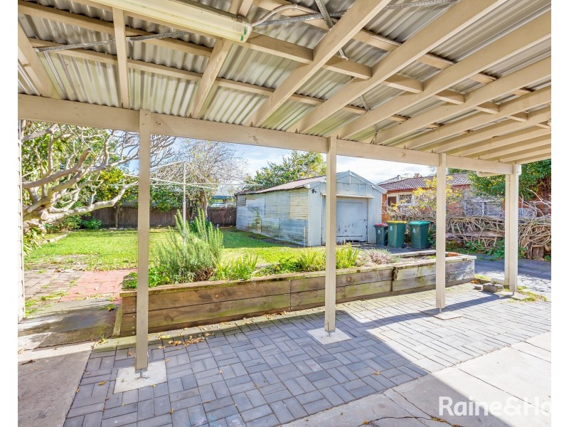 16 York Street, Mayfield NSW 2304