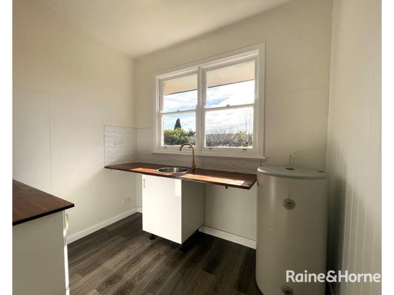 1 Appletree Road, West Wallsend NSW 2286