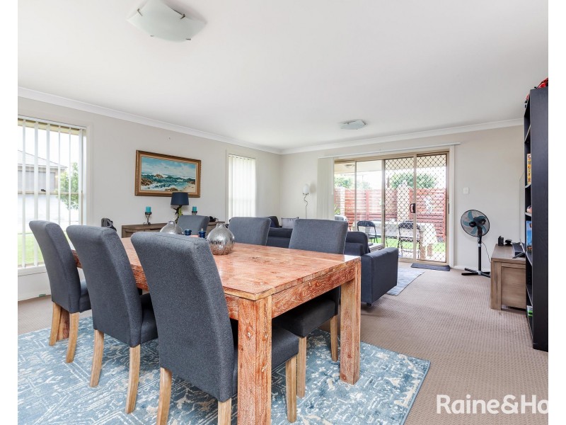 39 Cockatoo Ridge, Aberglasslyn NSW 2320