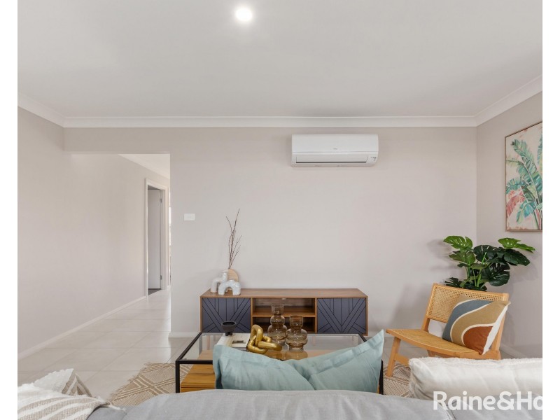 33 Preston Place, Cameron Park NSW 2285