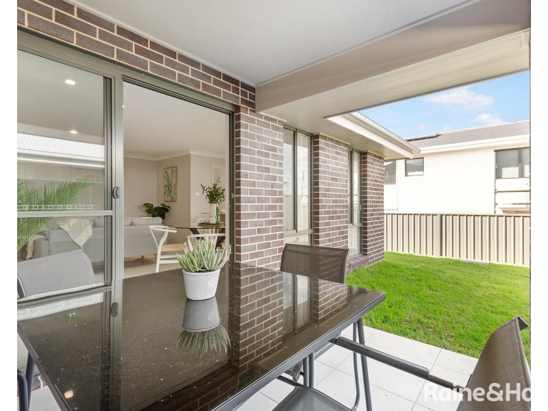 33 Preston Place, Cameron Park NSW 2285
