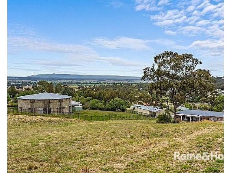 8 McDougall Close, Mcdougalls Hill NSW 2330