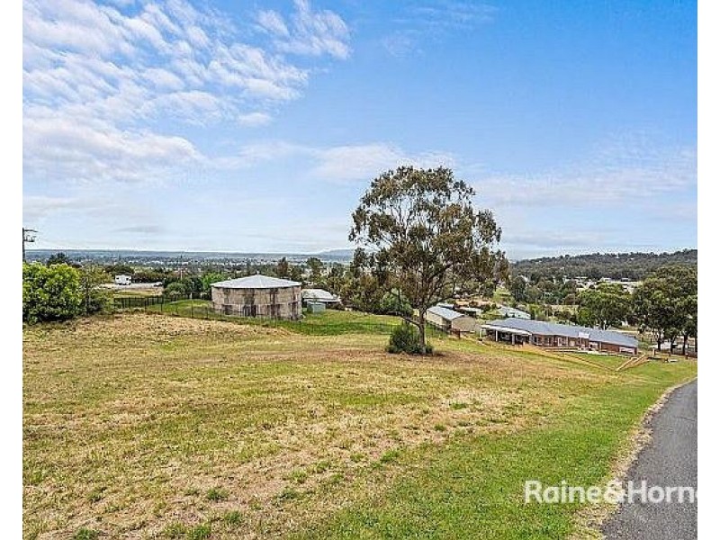 8 McDougall Close, Mcdougalls Hill NSW 2330
