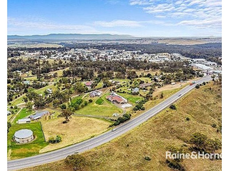 8 McDougall Close, Mcdougalls Hill NSW 2330