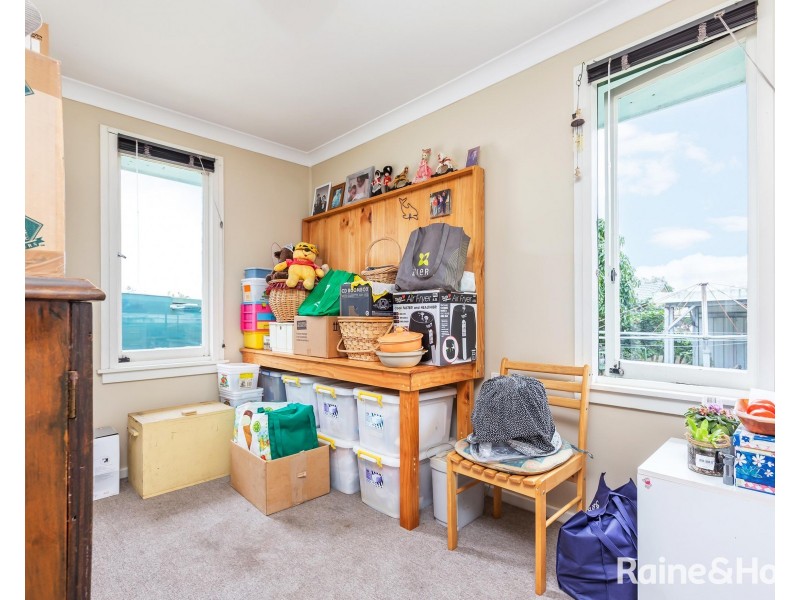 17 Kingstown Road, Woodberry NSW 2322