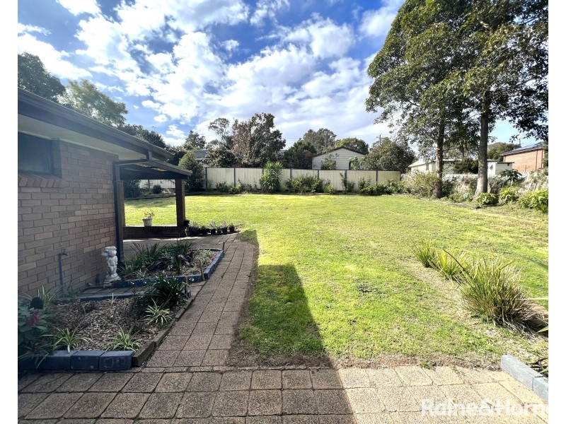 14 Natalie Close, Tenambit NSW 2323