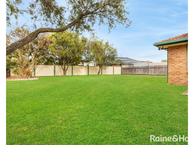 2 Belmore Place, Raymond Terrace NSW 2324