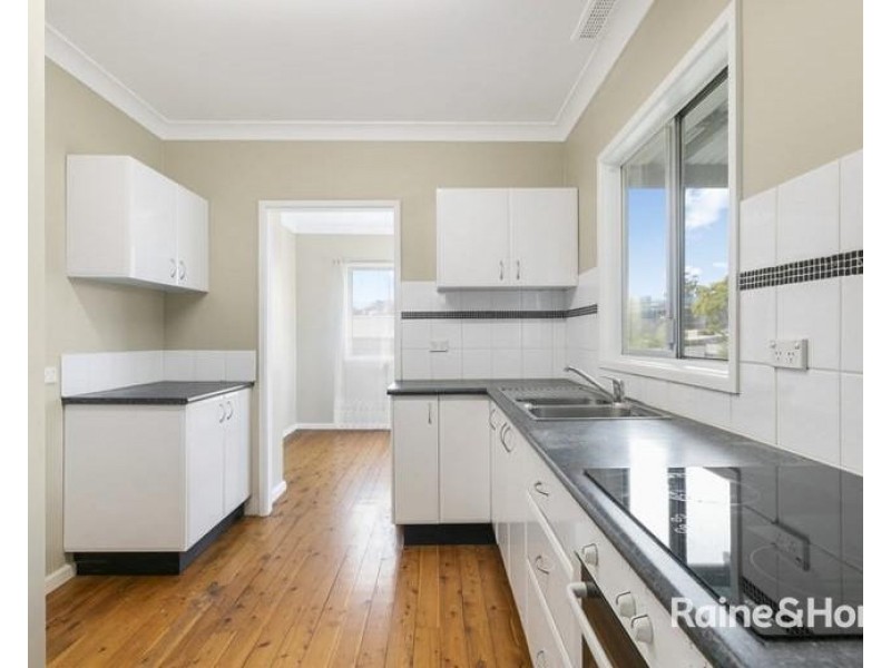 16 Skilton Avenue, East Maitland NSW 2323