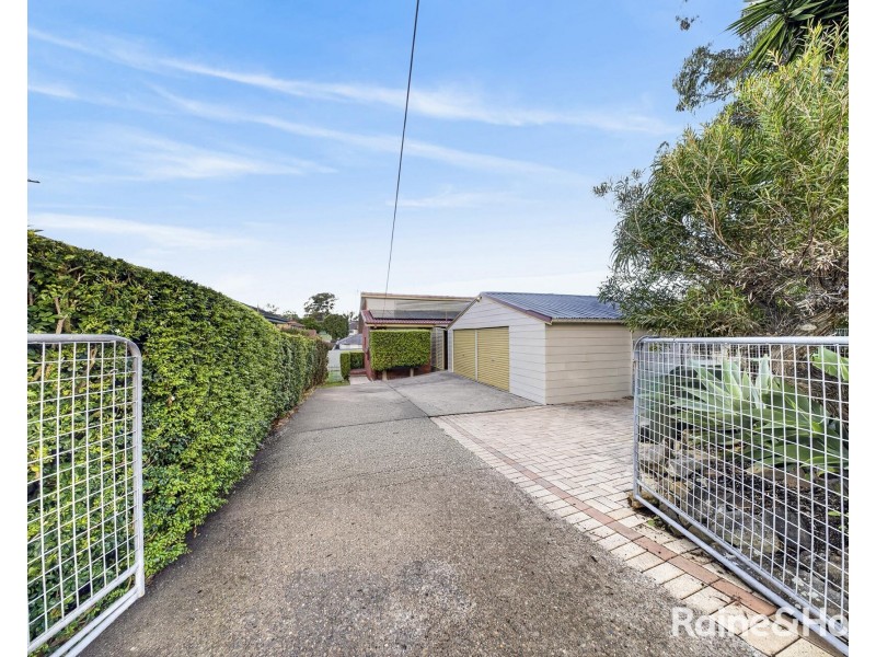 18 Skilton Avenue, East Maitland NSW 2323