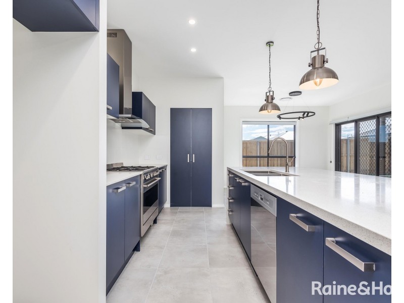 15 Sage Crescent, Chisholm NSW 2322