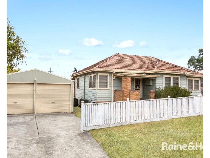 18 Ivor Street, Telarah NSW 2320