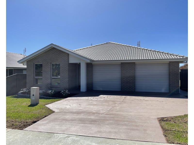 77A Aberglasslyn Road, Rutherford NSW 2320