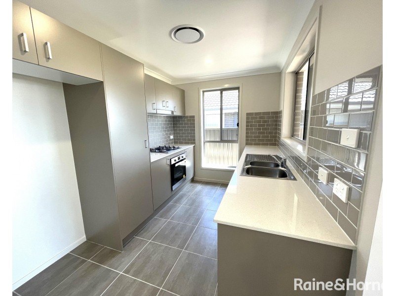 77 Aberglasslyn Road, Rutherford NSW 2320