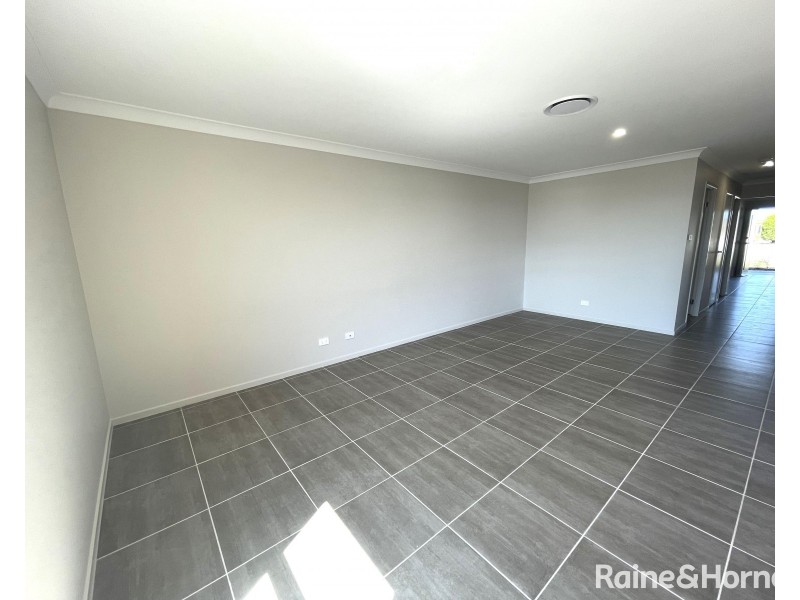 77 Aberglasslyn Road, Rutherford NSW 2320