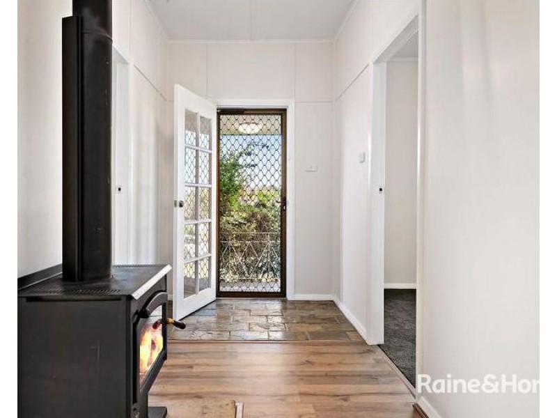 8 Seventh Street, Weston NSW 2326