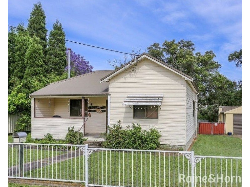 3 Elizabeth Street, Abermain NSW 2326