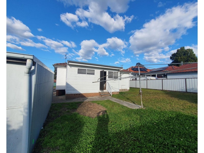 12 Guam Street, Shortland NSW 2307
