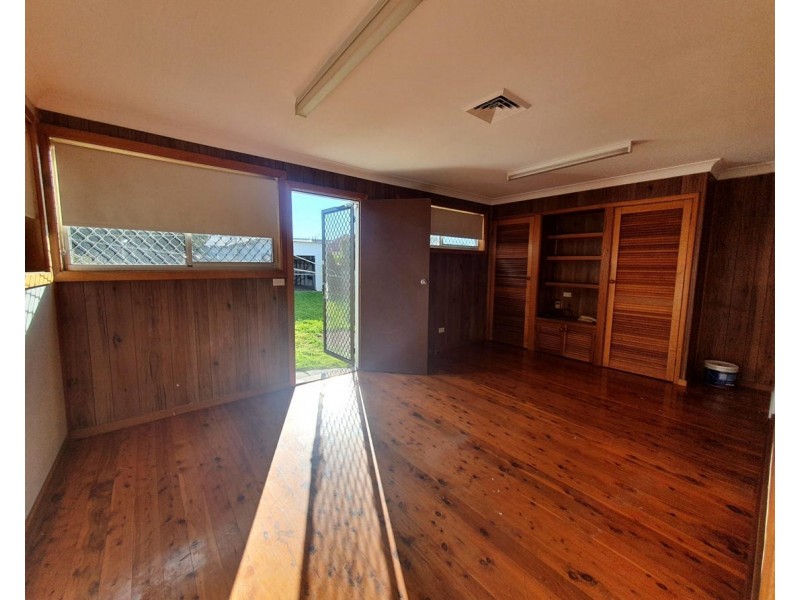12 Guam Street, Shortland NSW 2307