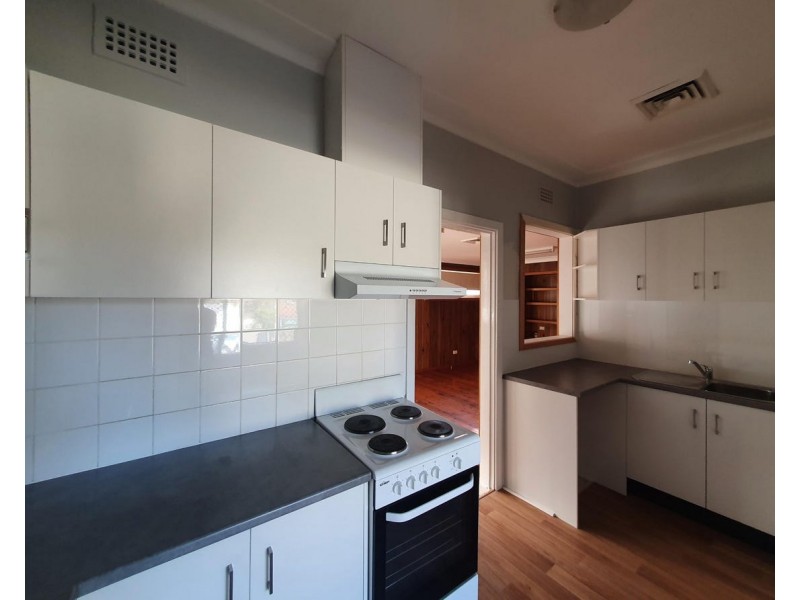 12 Guam Street, Shortland NSW 2307