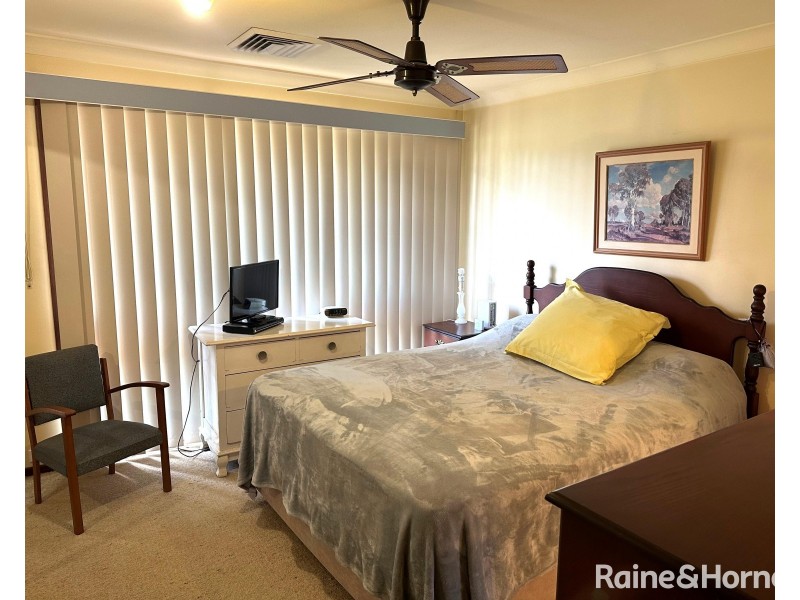 14 Barlow Close, Thornton NSW 2322