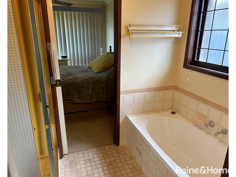 14 Barlow Close, Thornton NSW 2322
