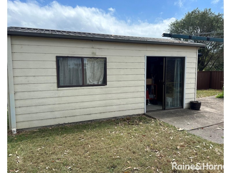 14 Barlow Close, Thornton NSW 2322