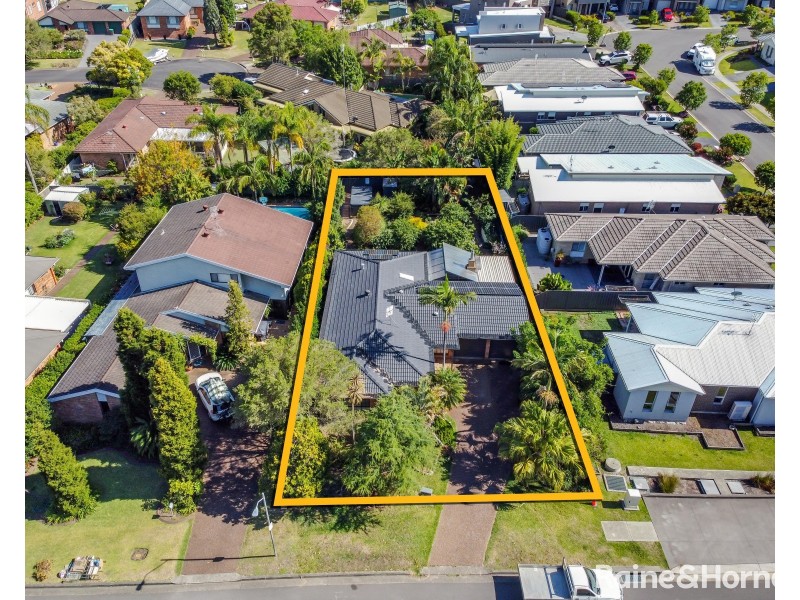 47 Parklea Avenue, Croudace Bay NSW 2280