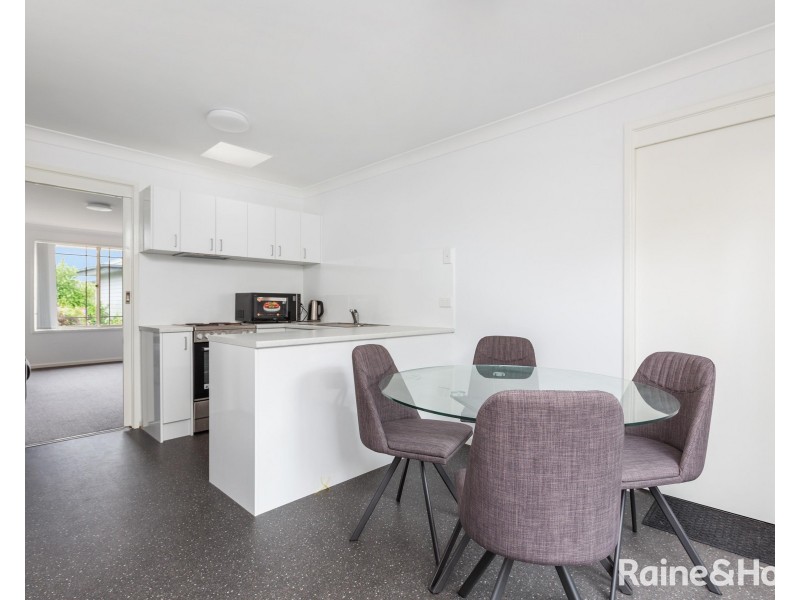 6/4 Chippindall Street, Speers Point NSW 2284