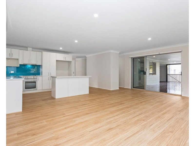 51 Burton Road, Eleebana NSW 2282