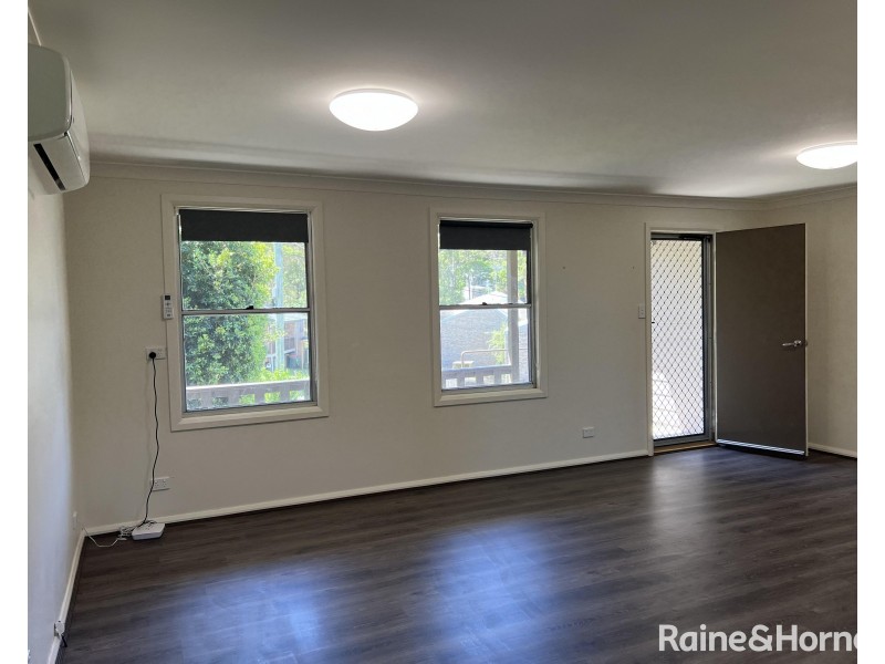 8 Threlkeld Drive, Bolton Point NSW 2283