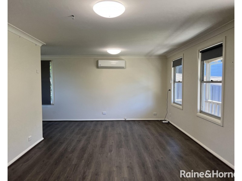 8 Threlkeld Drive, Bolton Point NSW 2283