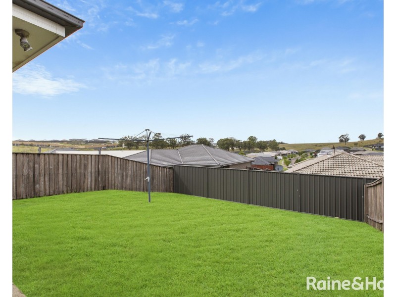 1/10A Russell Street, Gillieston Heights NSW 2321