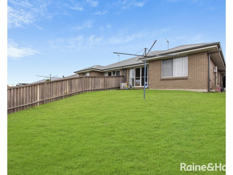 1/10A Russell Street, Gillieston Heights NSW 2321