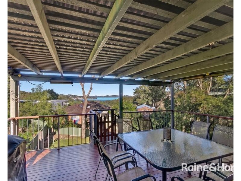 43 Croft Road, Eleebana NSW 2282